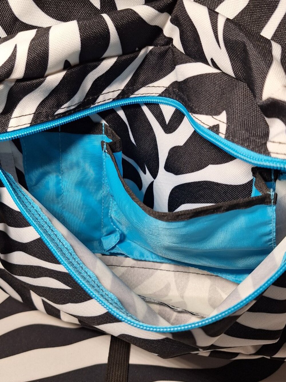 Jansport Backpack Zebra Black White w/Blue - Picture 9 of 10